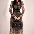 Tenue en dentelle d’inspiration vintage