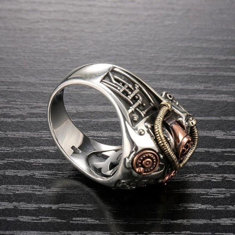 Tête de mort sur bague steampunk
