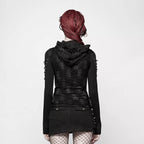 Tricot féminin d’inspiration gothique
