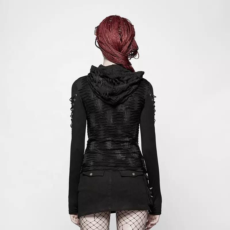 Tricot féminin d’inspiration gothique