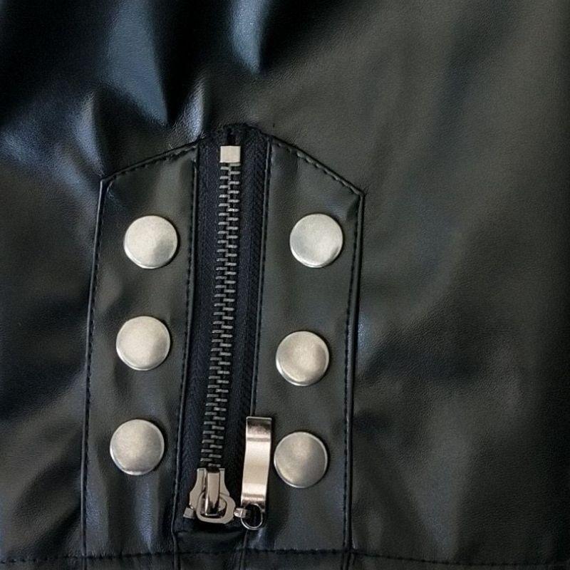 Veste d’inspiration gothique steampunk en PU