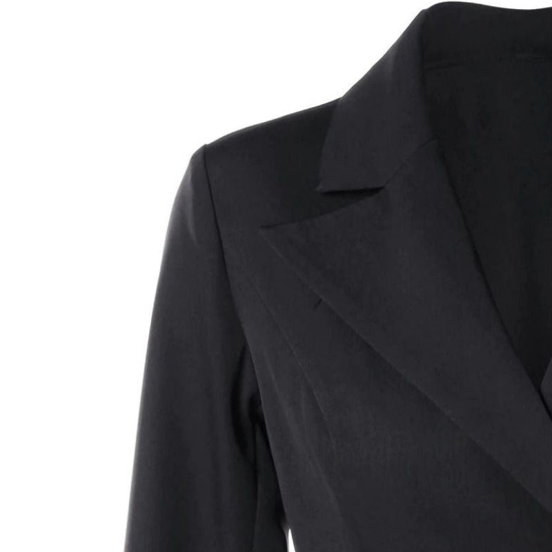 Veste féminine façon redingote noire